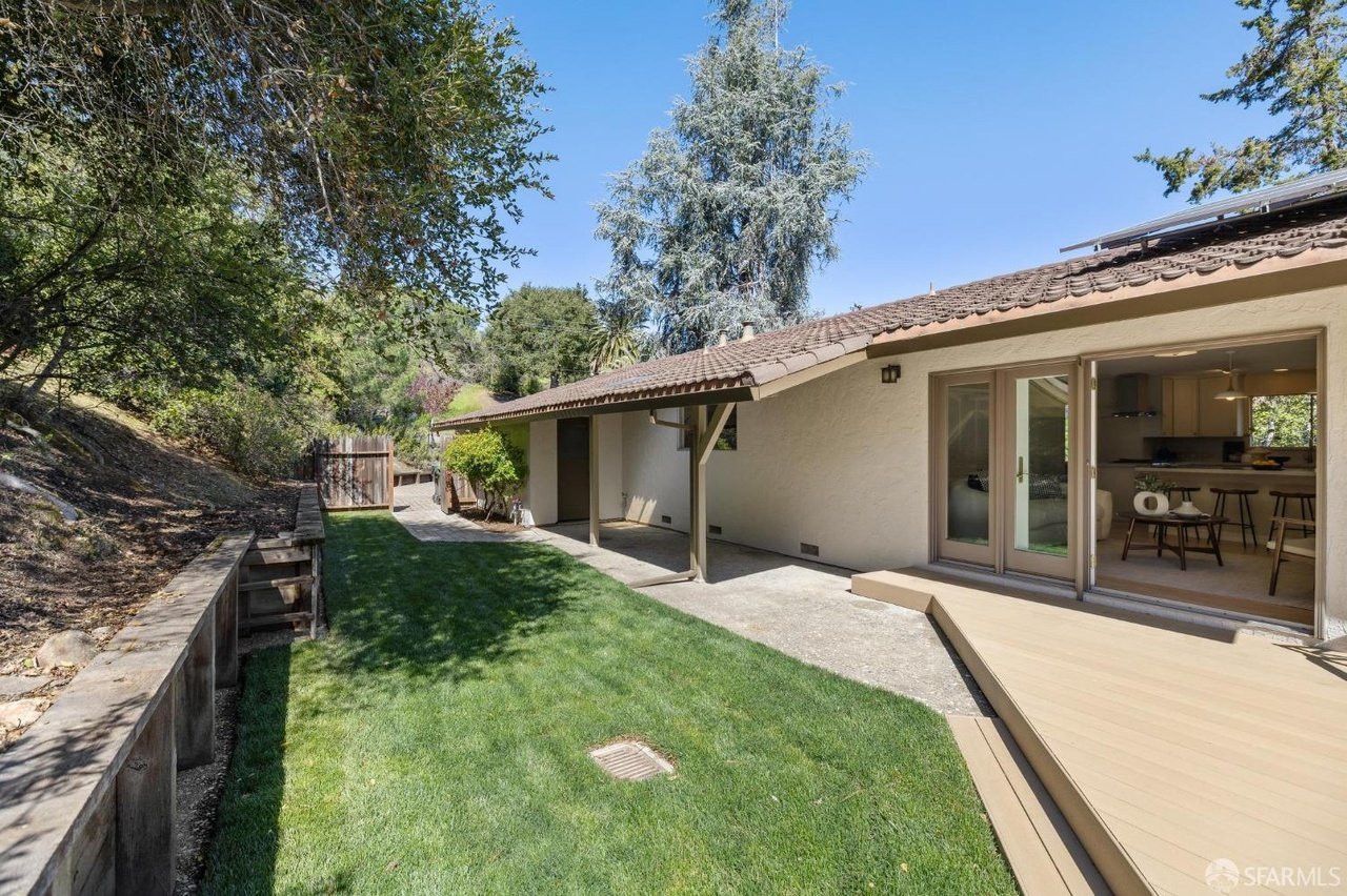 12769 Dianne Dr
