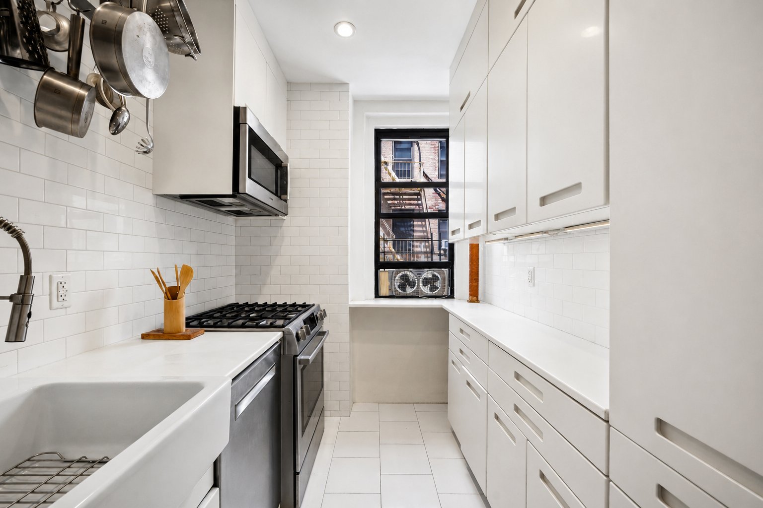 350 Cabrini Boulevard 3E