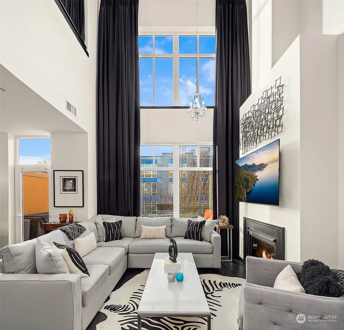 17 W Mercer St #4