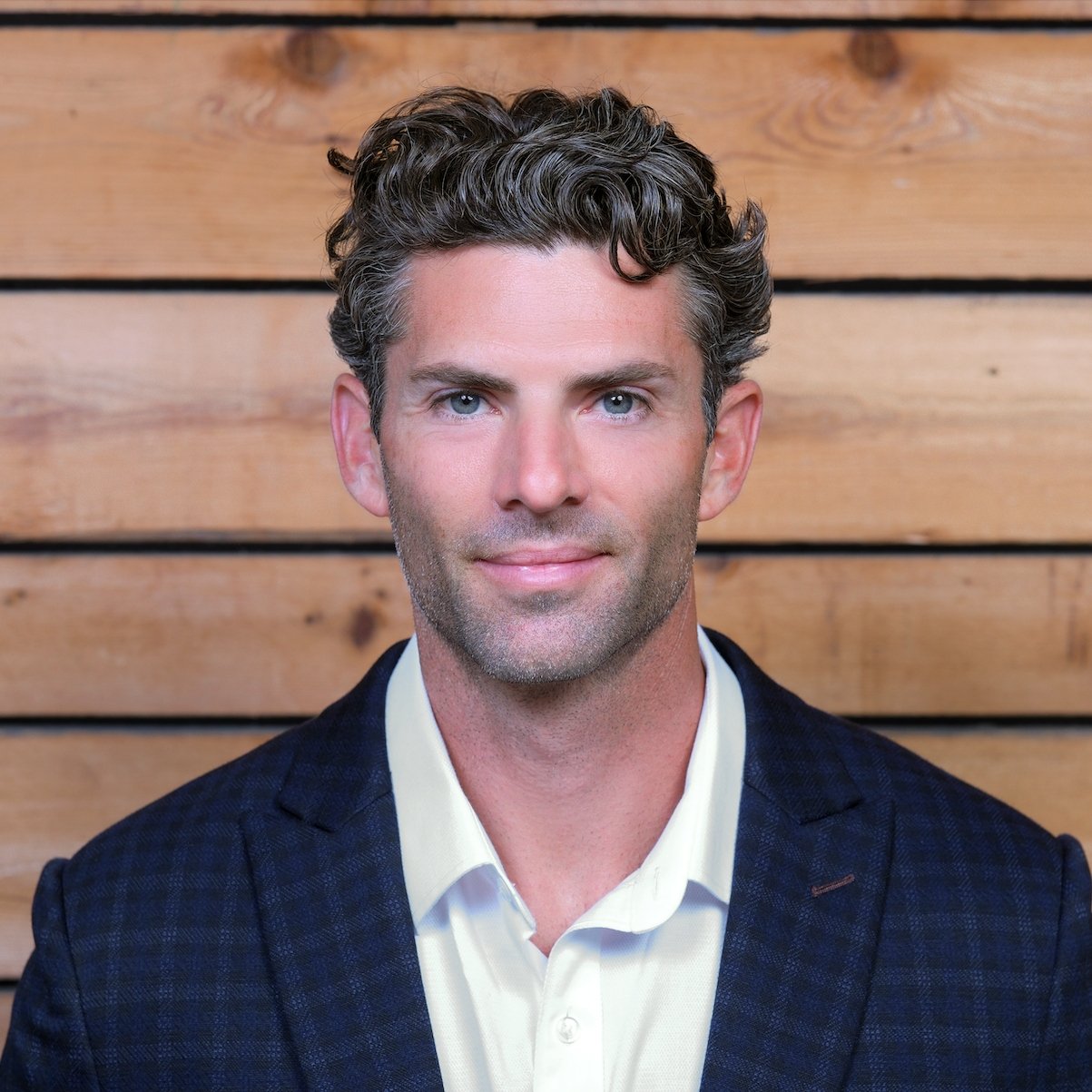 Charlie Gillies Newport Beach, CA Real Estate Agent Headshot