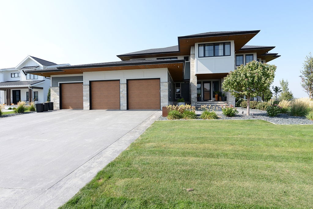 Experience Luxury Living: Stunning New Listing in Fargo, ND!