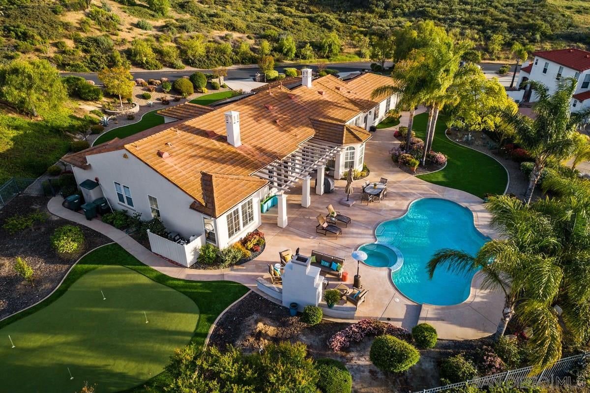13670 Whitewood Canyon