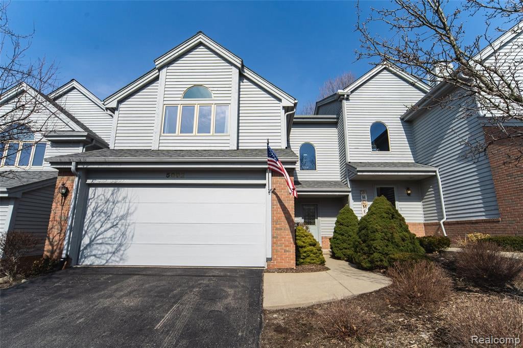 5002 Timberway Trail