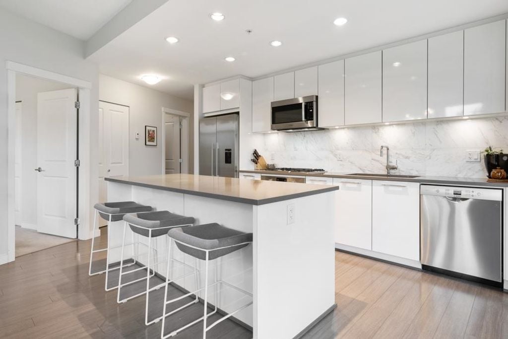 3263 Pierview Cres, #203