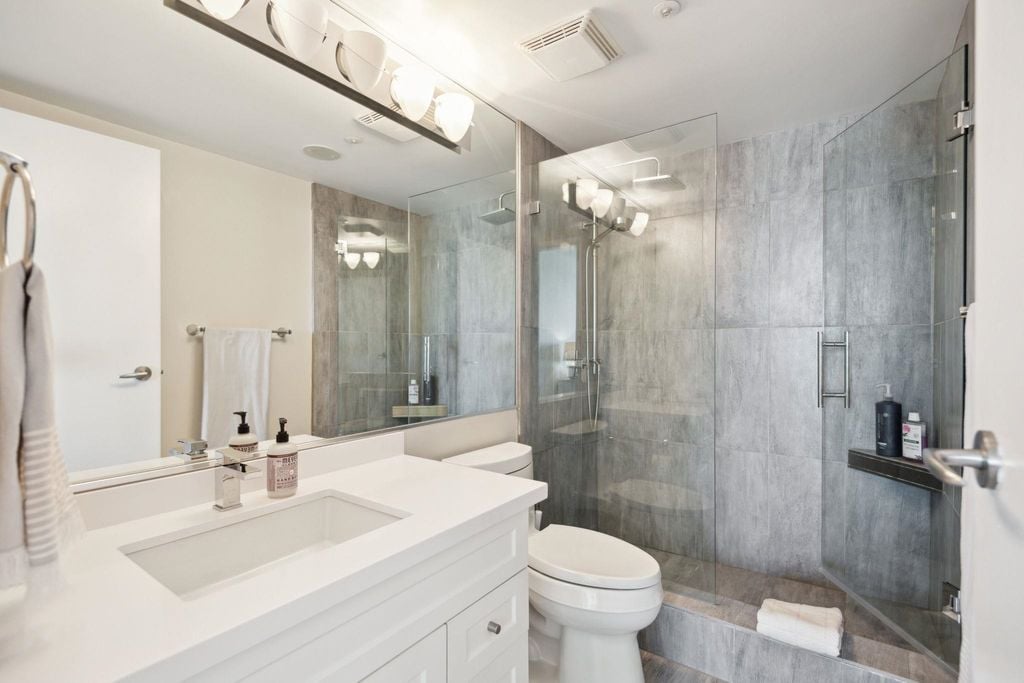 1008 Cambie St, #3008