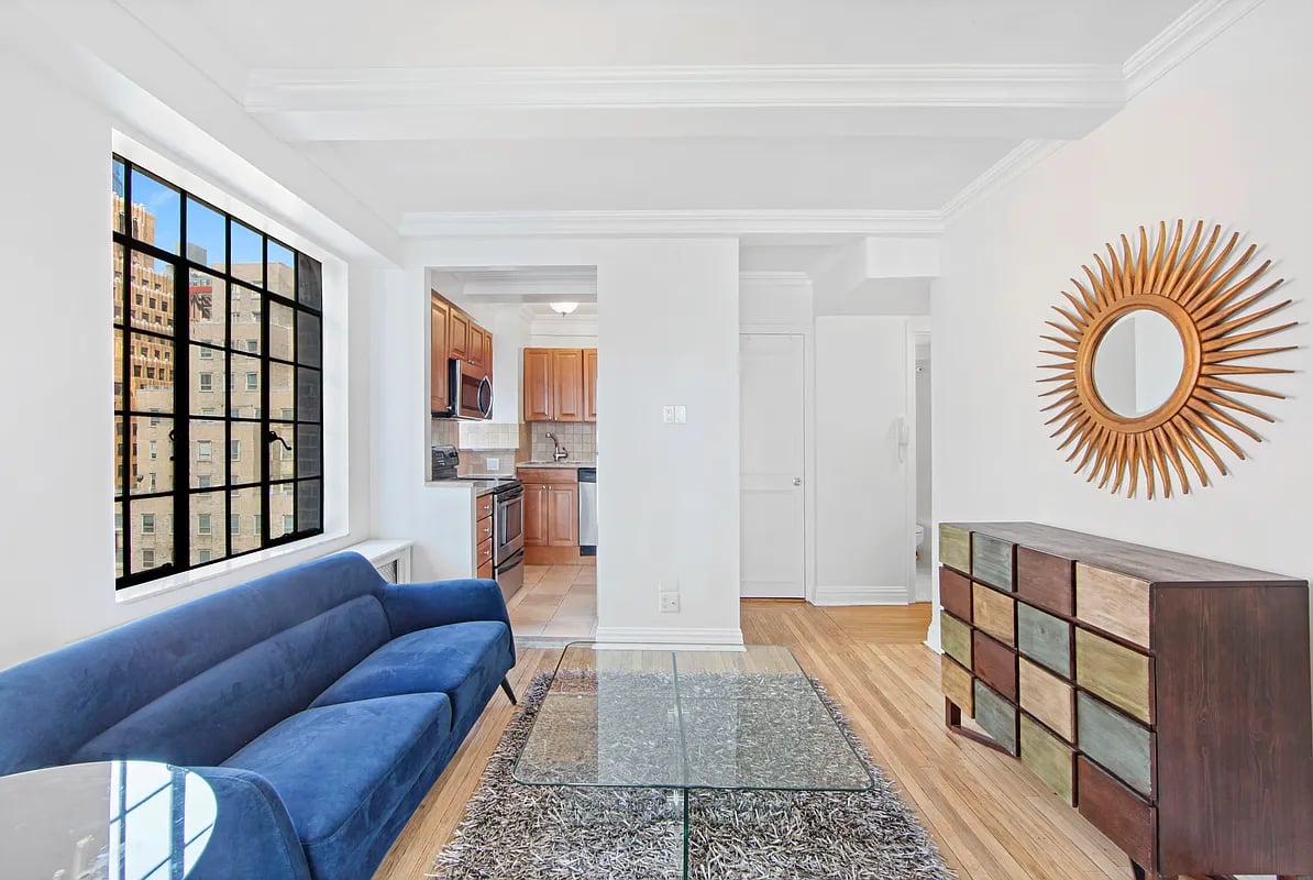 320 E 42nd St, #1510