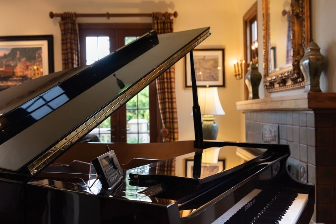 San Vicente Blvd, 90402