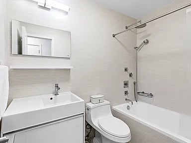 26 Meadowgrass Ln