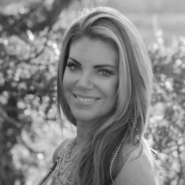 Niki Collier Greenwood Village, CO Real Estate Agent Headshot 