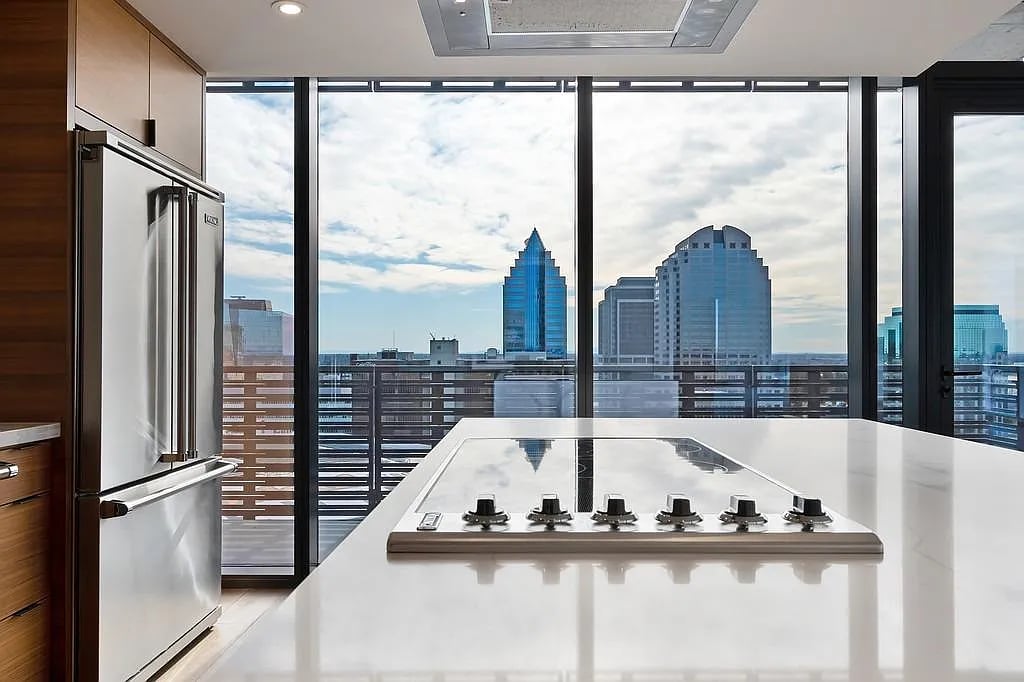 500 J St #1701