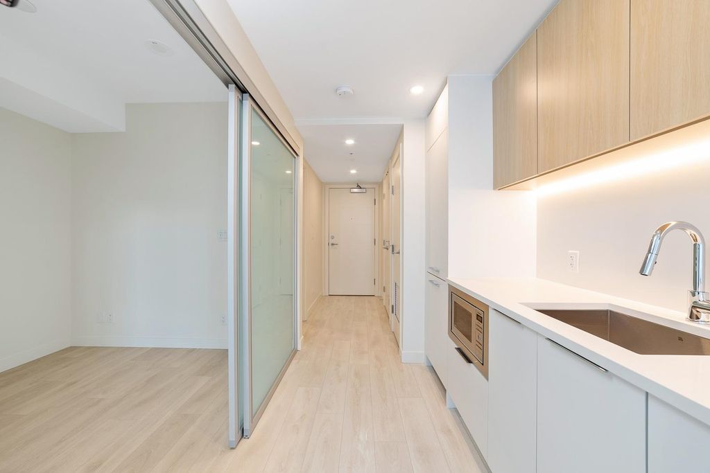 13318 104 Ave, #2407
