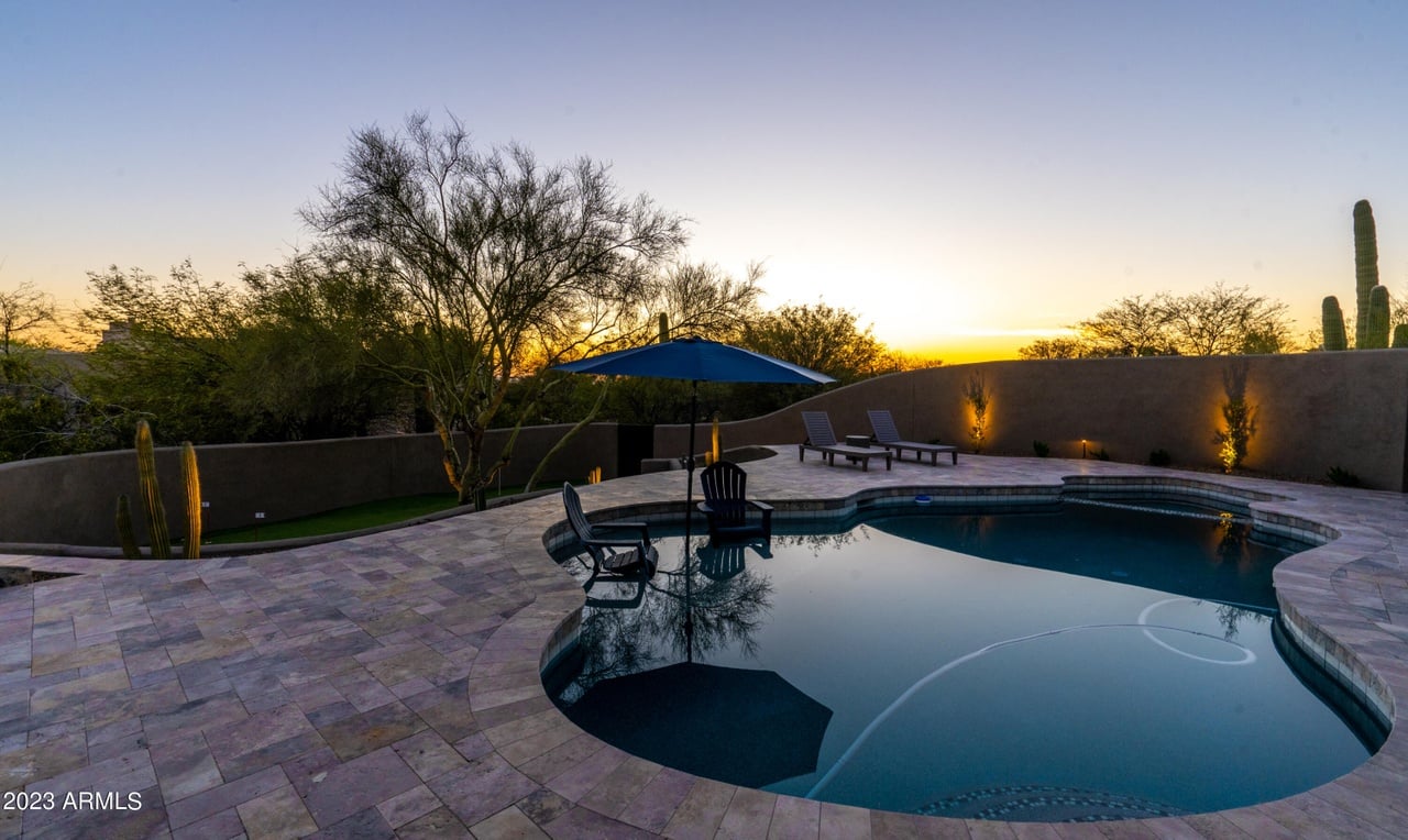 9387 E Adobe Dr