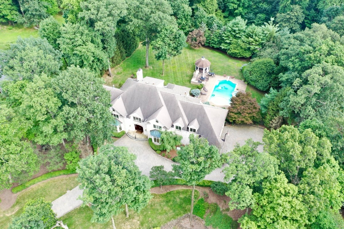 Luxury Real Estate in Somerset and Morris County’s Most Exclusive Enclaves