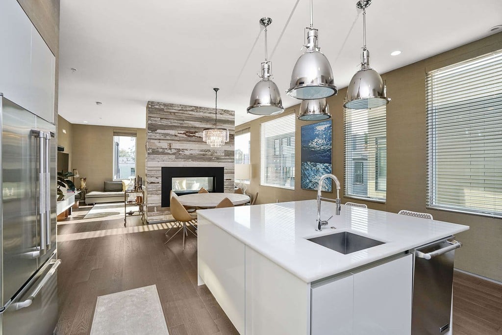 537 E First Street  #8