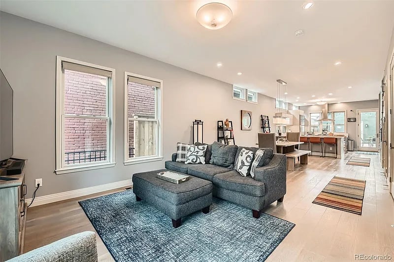 35 Elati St