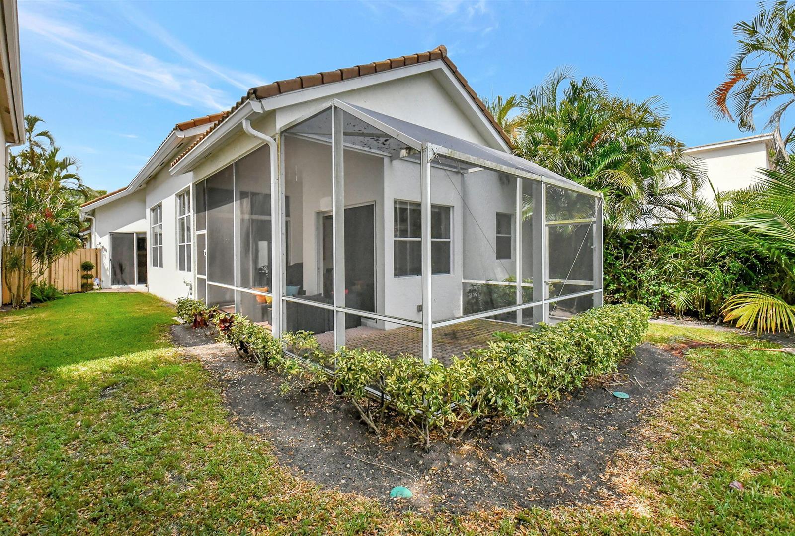2489 NW 66th Dr