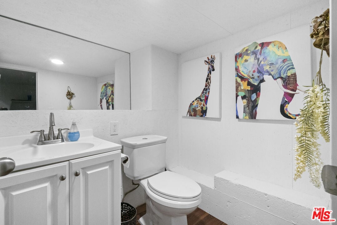 2977 Seabreeze Dr