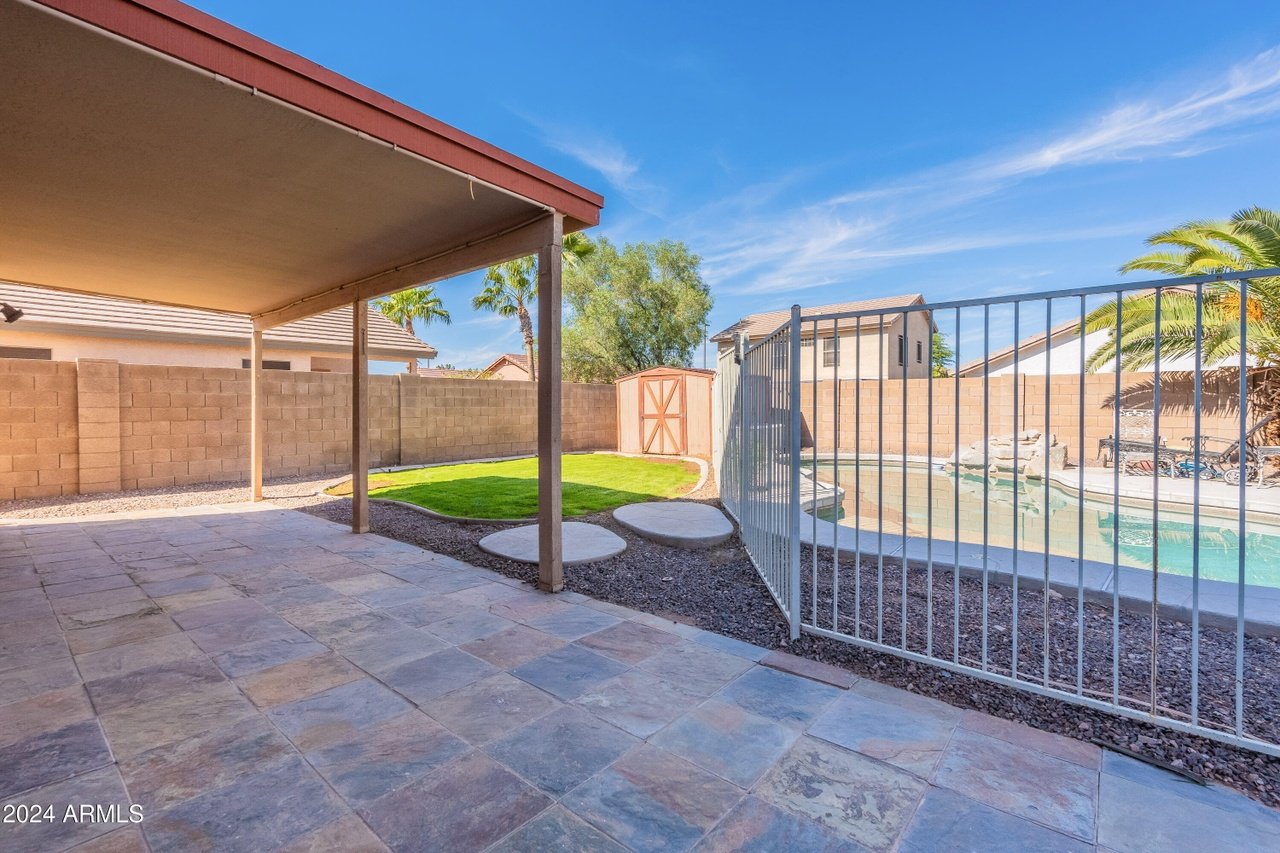2222 E Arabian Dr
