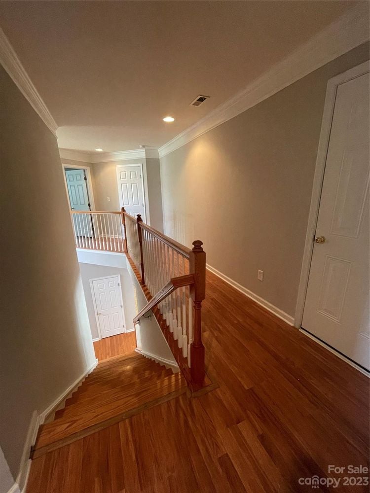1208 Rockwell View Rd