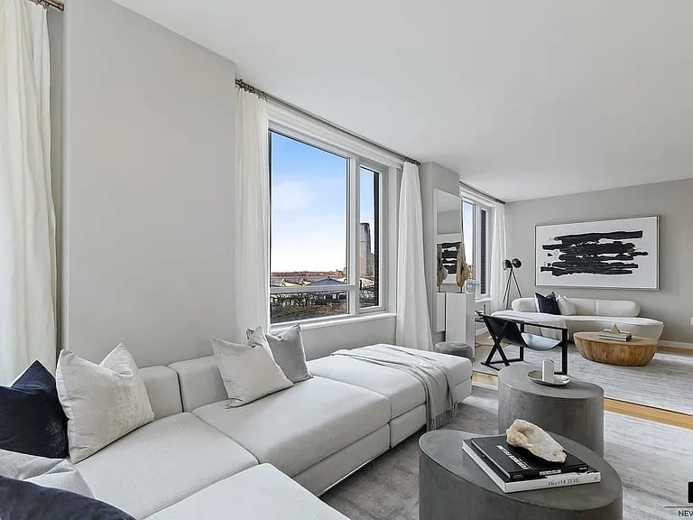 2 River Ter Apartment 4D