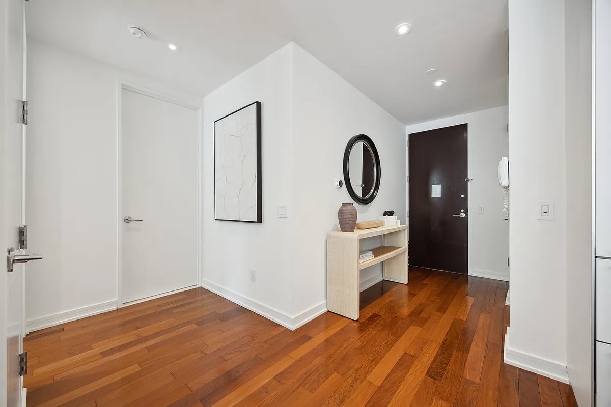 99 Warren Street 5D