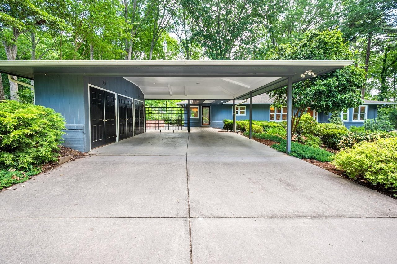 1126 Sourwood Dr