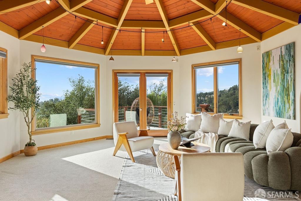 8727 Skyline Boulevard