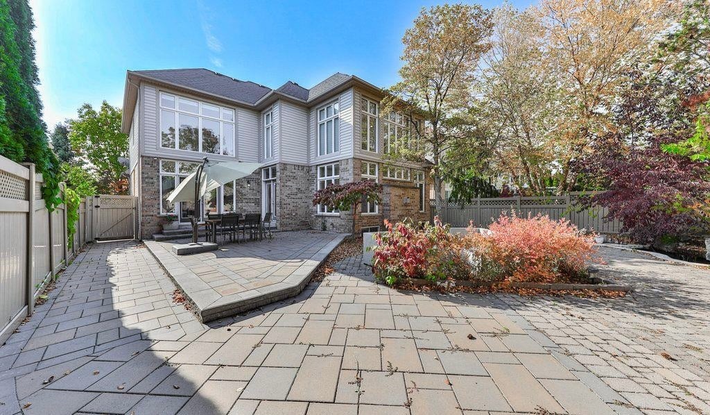 2509 Armour Crescent