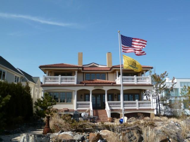 487 Fairfield Beach Road