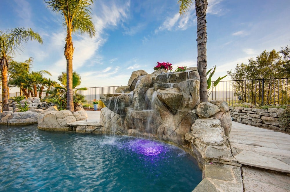39912 Hillsboro Cir