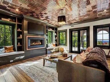 48 Sterling Ln