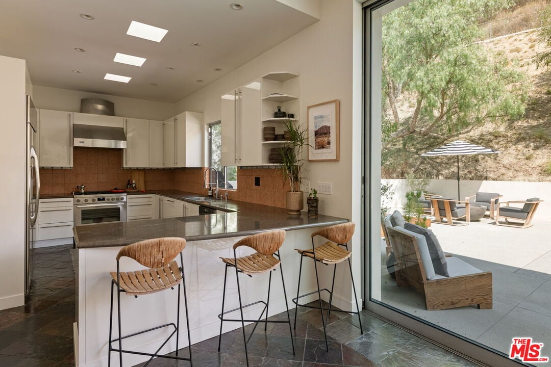 Northstar Pavilion, Amor Rd, 90046