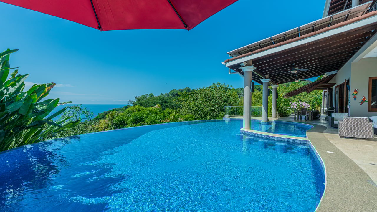 Ocean View Luxury Estate with An Incredible Location in Dominical