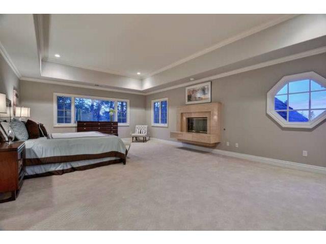  15806 HIDDEN HILL Rd