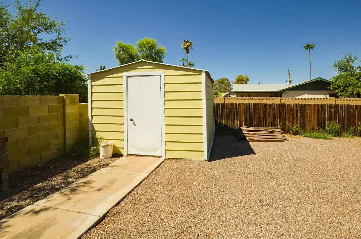1316 E Bishop Dr