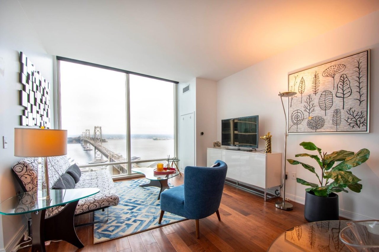 425 1st St #2708