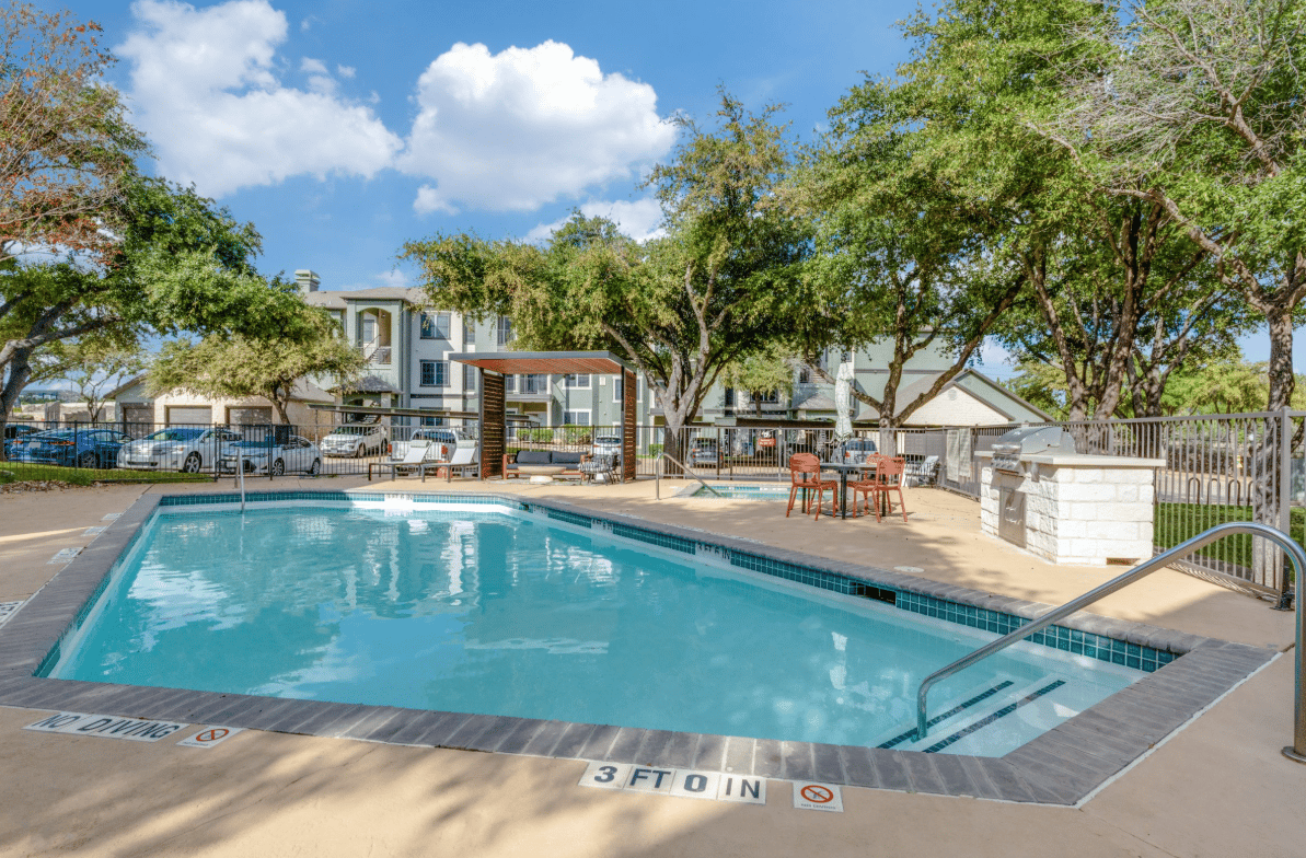 Lease now and enjoy 8 full weeks of free rent