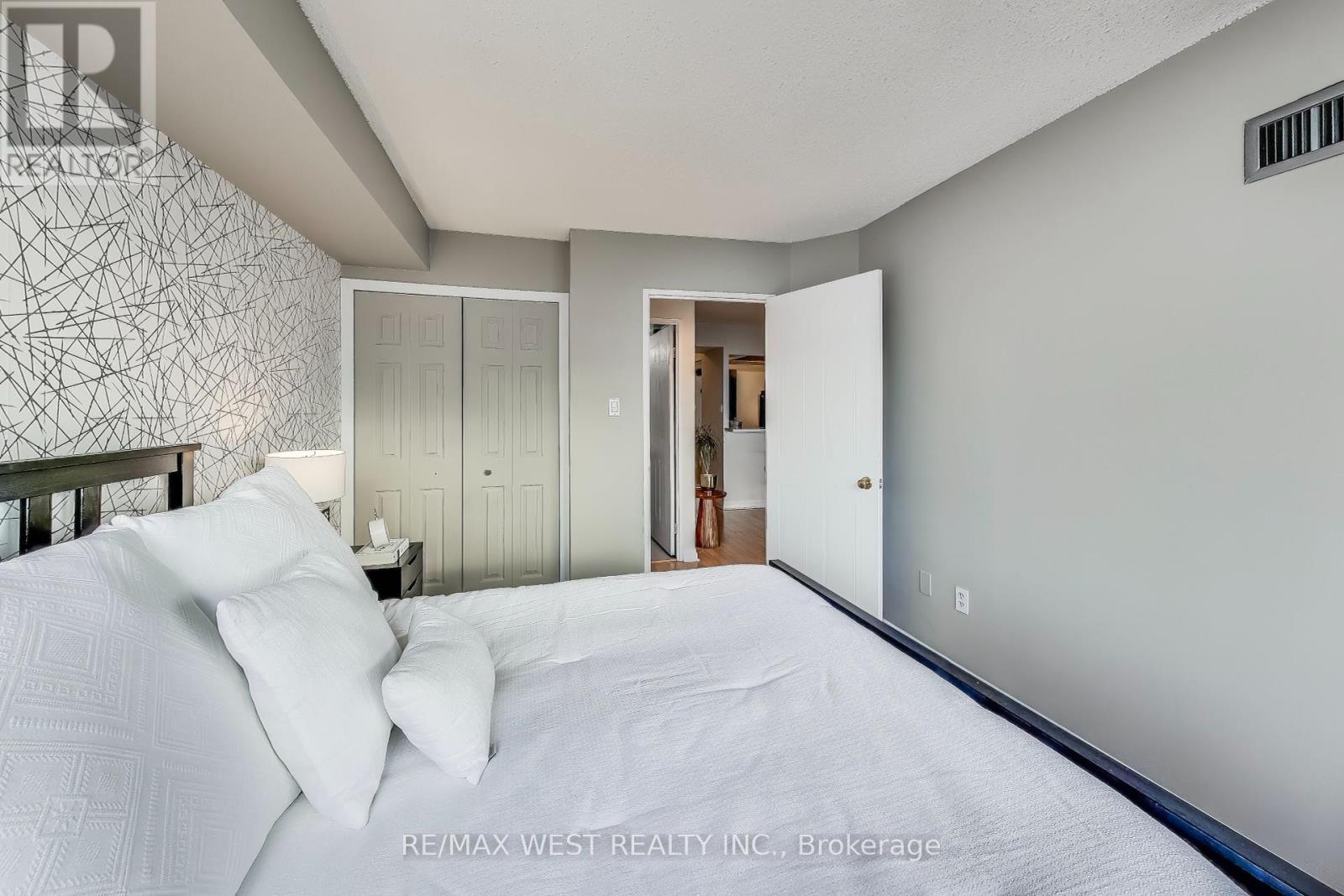 #1917 - 5 Greystone Walk Drive, Toronto Unit: 1917