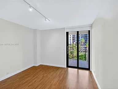 520 Brickell Key Dr #A604