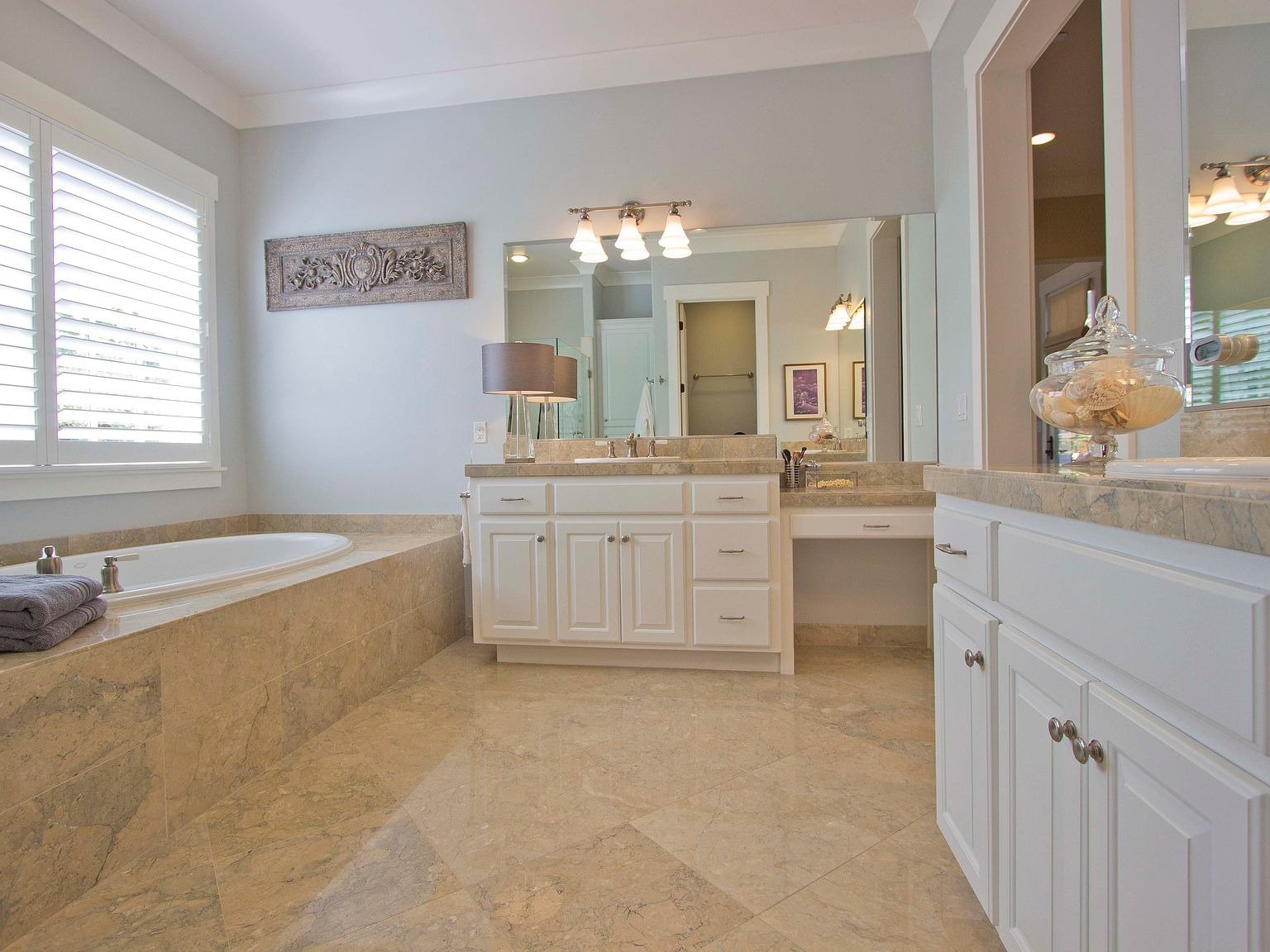 33 Sanford Ln