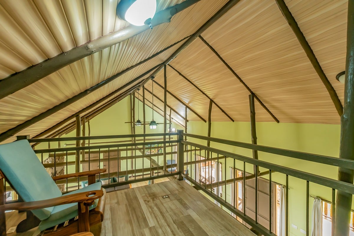 1.8 ACRES – 4 Bedroom Panoramic Ocean & Mountain View Paradise Home Tucked Away in Complete Privacy With Tropical Gardens & Fruit Trees!!!