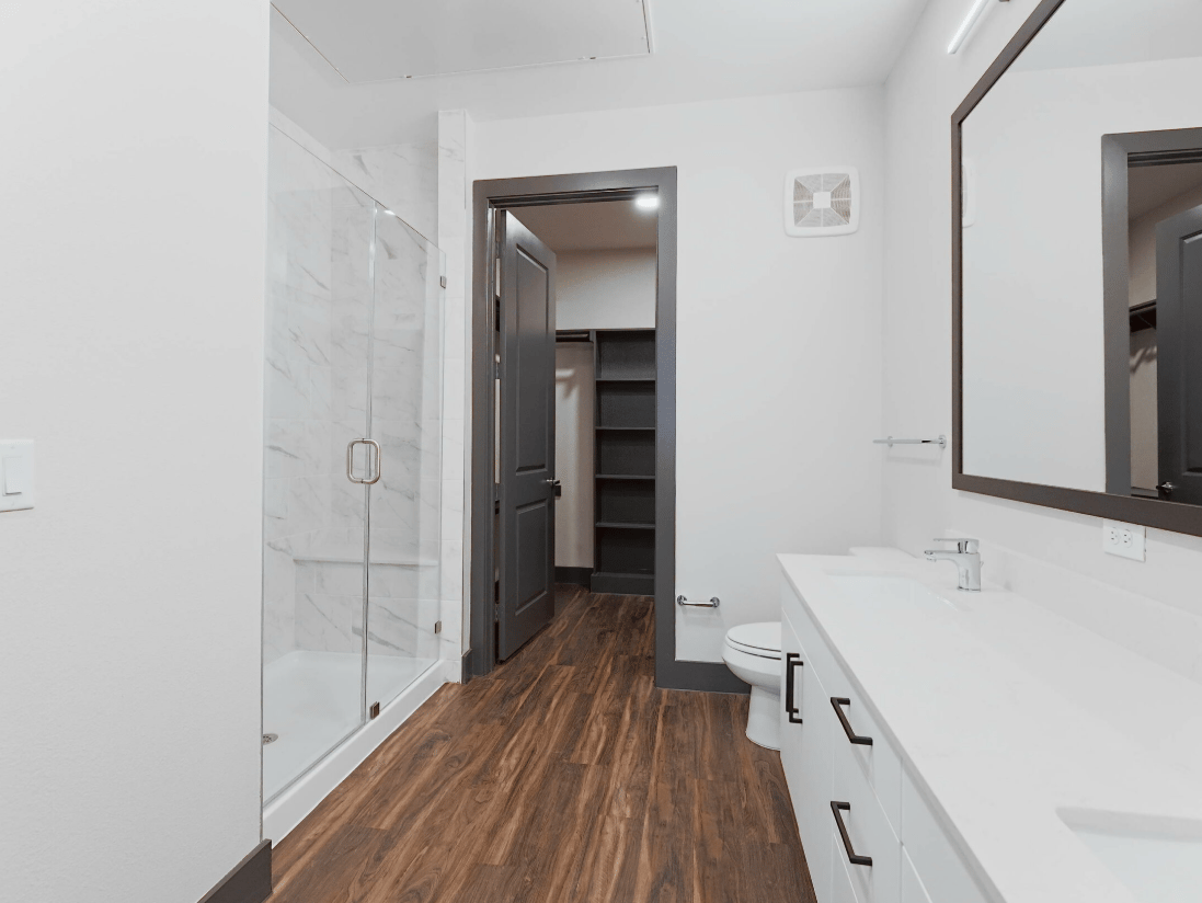 1 month free on 12+ month leases