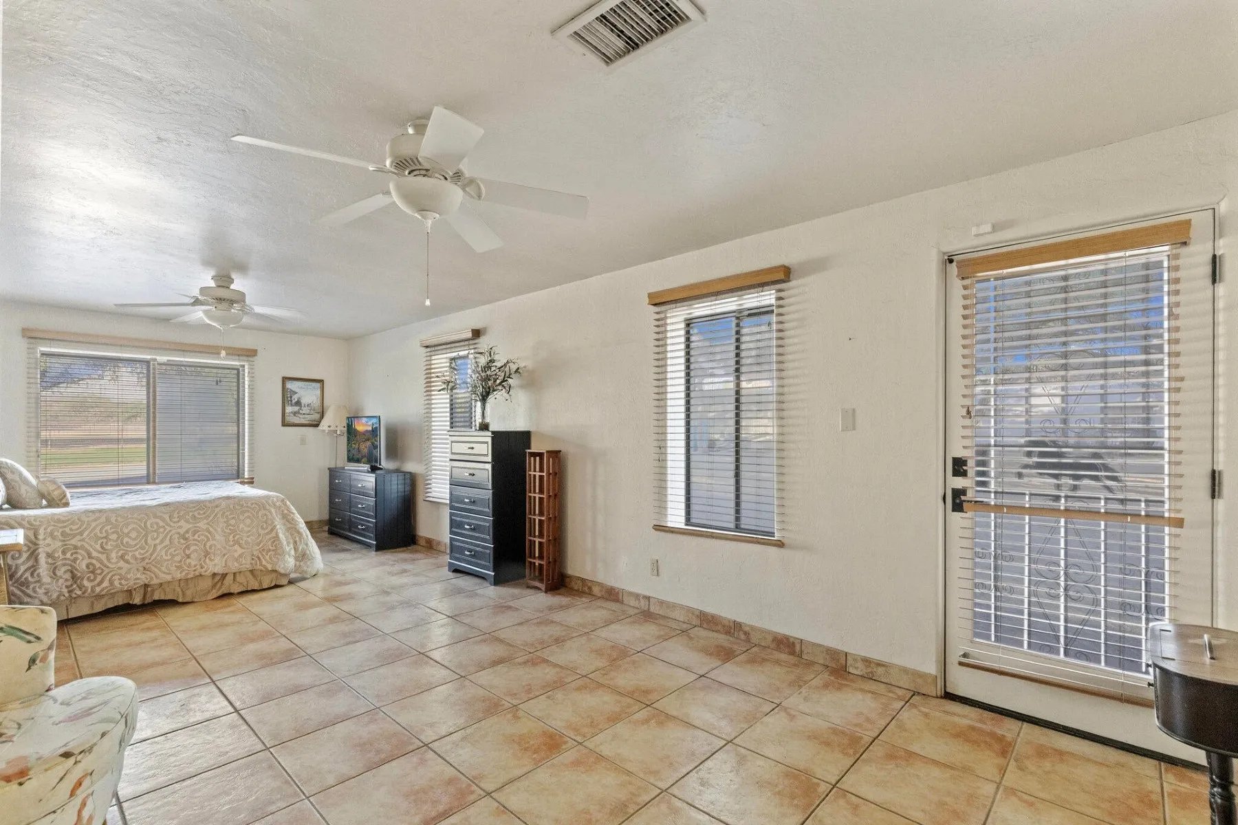3155 W Elephant Head Rd