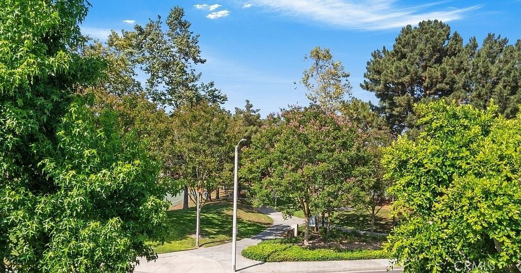 2302 Paseo Circulo