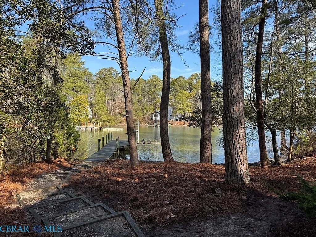105 Emerald Cove Rd