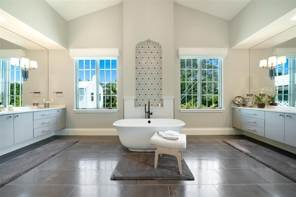 100 Beach Ave, Anna Maria