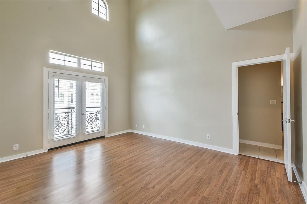806 Jackson Hill Street Unit: 201