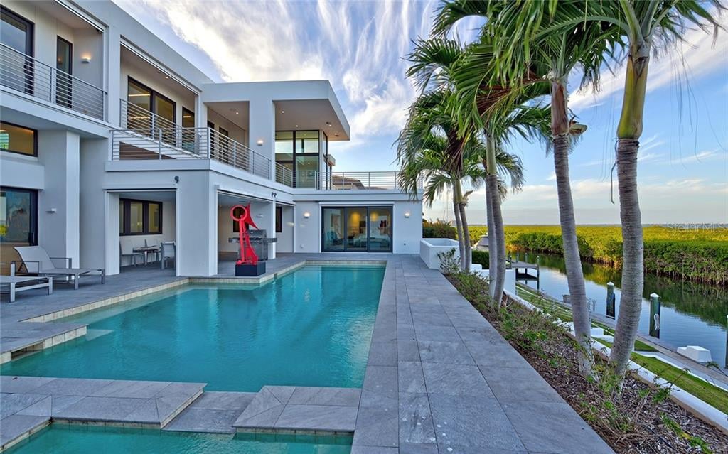 1580 Harbor Cay Lane