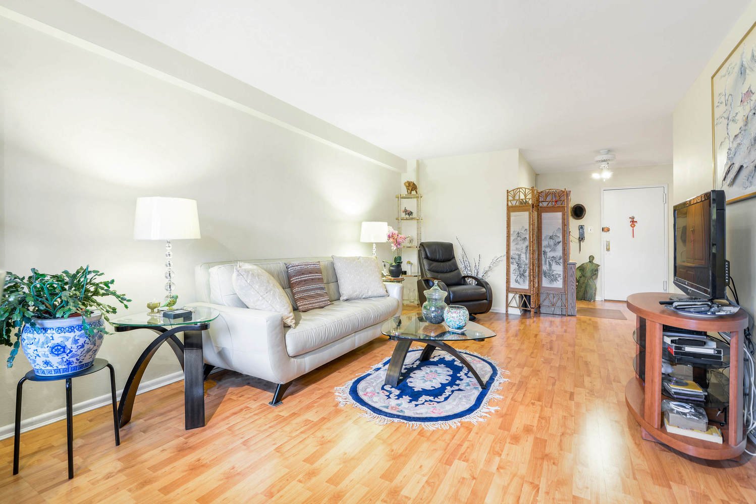 209-15 18th Ave