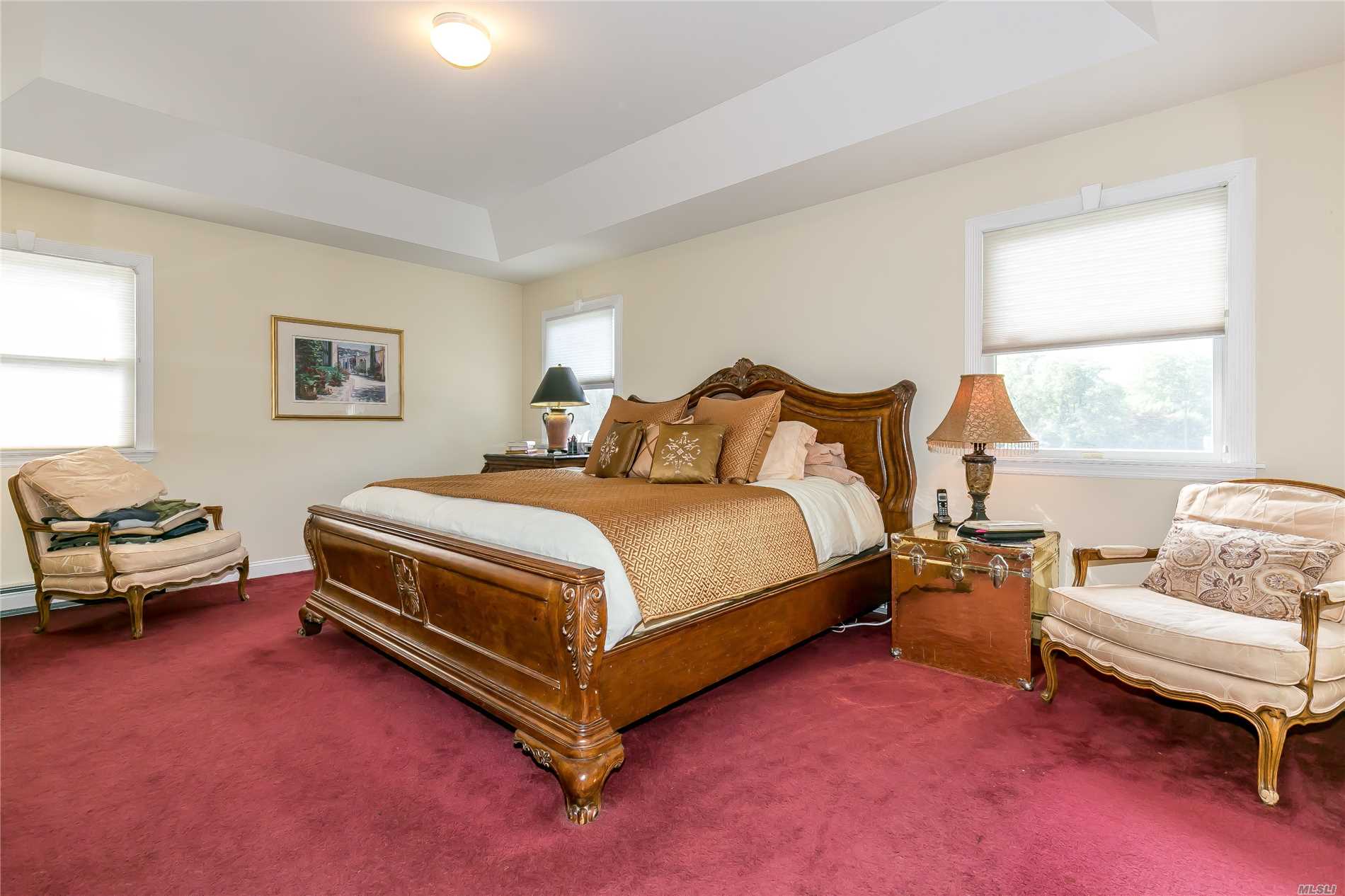 1 Mather Ct, Huntington Station